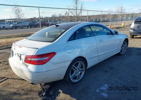2012 Mercedes-Benz E 350 из США, поврежденный, VIN WDDKJ5KB6CF136416